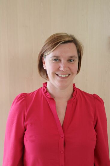 Mevr Ann Lories